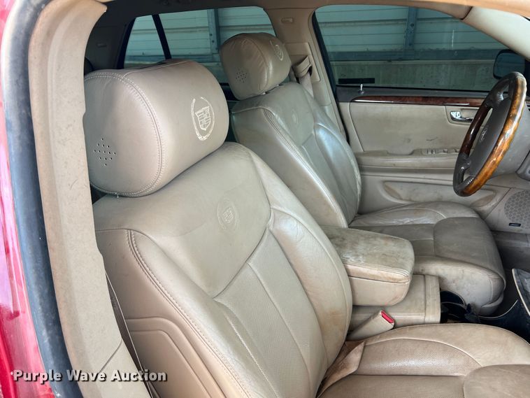 image for item MQ9811 2006 Cadillac DTS  passenger vehicle