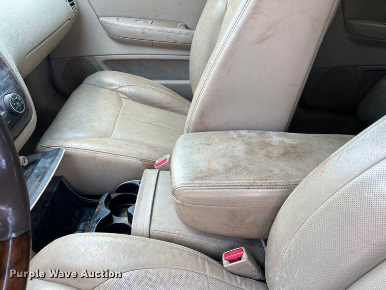 image for item MQ9811 2006 Cadillac DTS  passenger vehicle