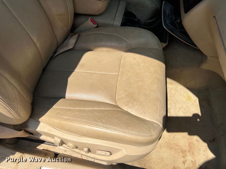 image for item MQ9811 2006 Cadillac DTS  passenger vehicle