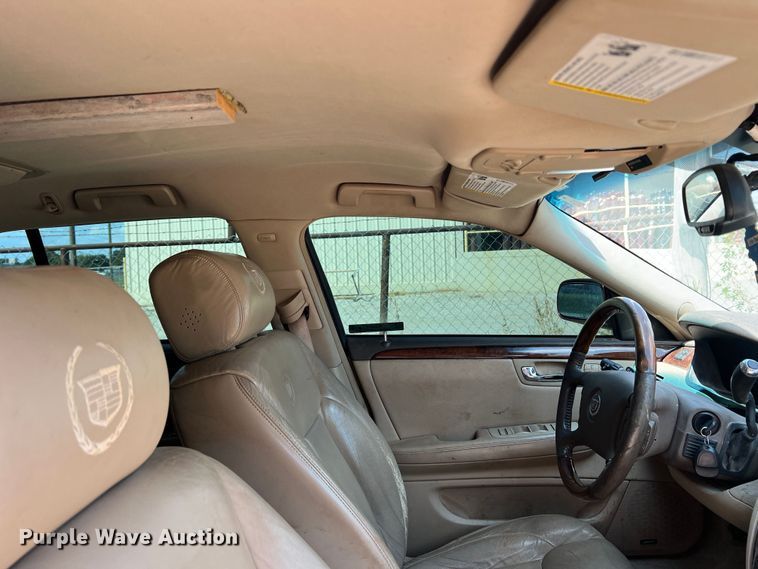 image for item MQ9811 2006 Cadillac DTS  passenger vehicle