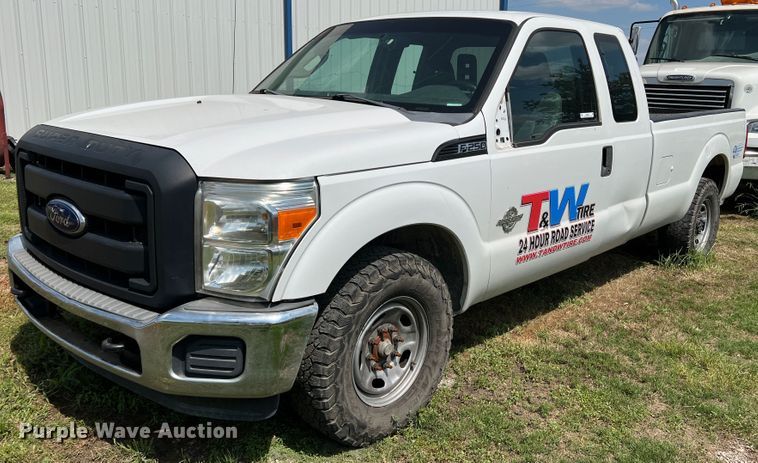 image for item MQ9816 2011 Ford F250 Super Duty  Ext. Cab pickup truck