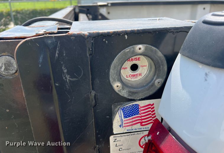 image for item MQ9816 2011 Ford F250 Super Duty  Ext. Cab pickup truck