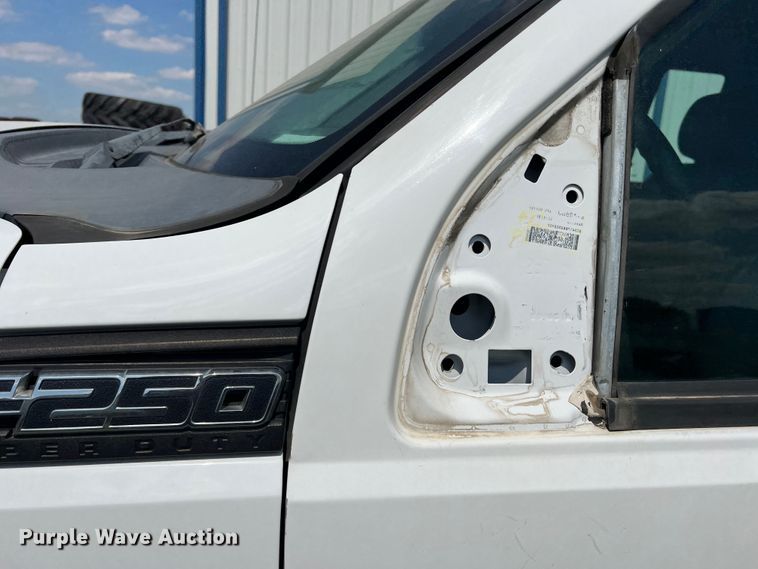 image for item MQ9816 2011 Ford F250 Super Duty  Ext. Cab pickup truck