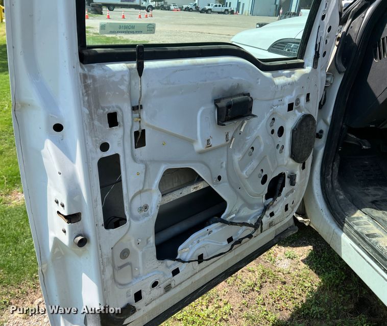 image for item MQ9816 2011 Ford F250 Super Duty  Ext. Cab pickup truck