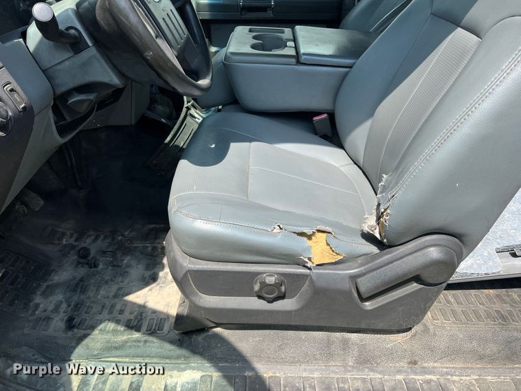 image for item MQ9816 2011 Ford F250 Super Duty  Ext. Cab pickup truck