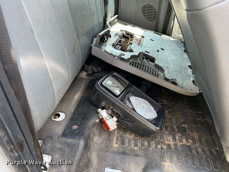 image for item MQ9816 2011 Ford F250 Super Duty  Ext. Cab pickup truck