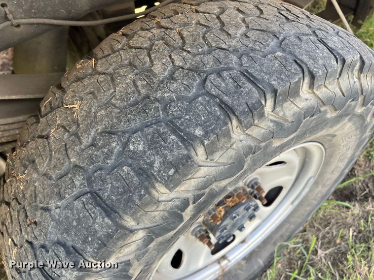 image for item MQ9816 2011 Ford F250 Super Duty  Ext. Cab pickup truck