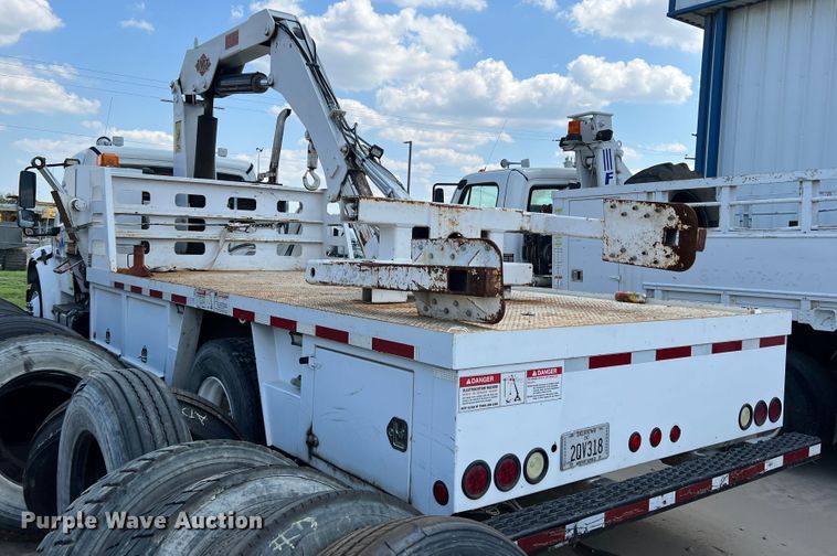 image for item MQ9817 2012 Freightliner Business Class M2 106  crane truck