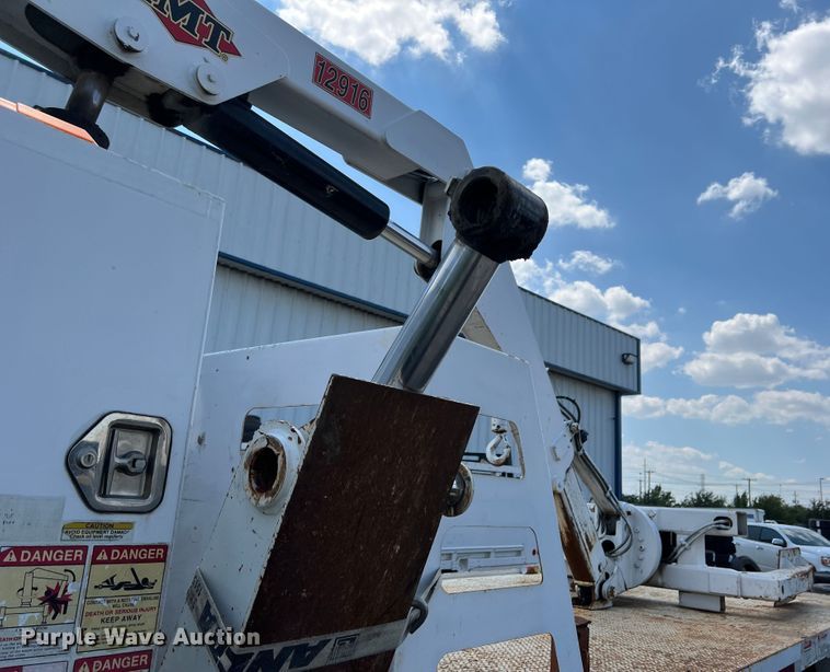 image for item MQ9817 2012 Freightliner Business Class M2 106  crane truck