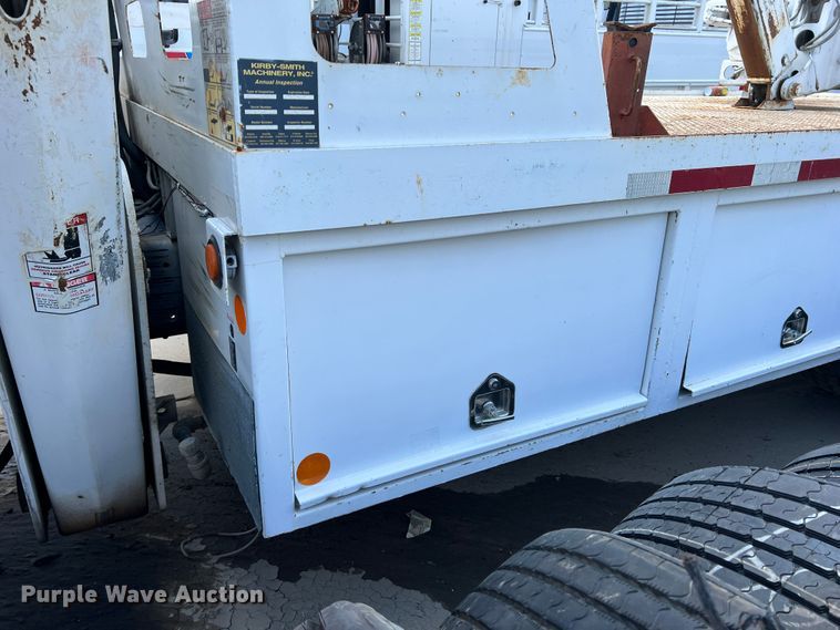 image for item MQ9817 2012 Freightliner Business Class M2 106  crane truck