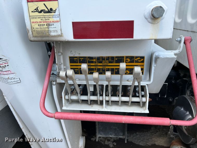 image for item MQ9817 2012 Freightliner Business Class M2 106  crane truck