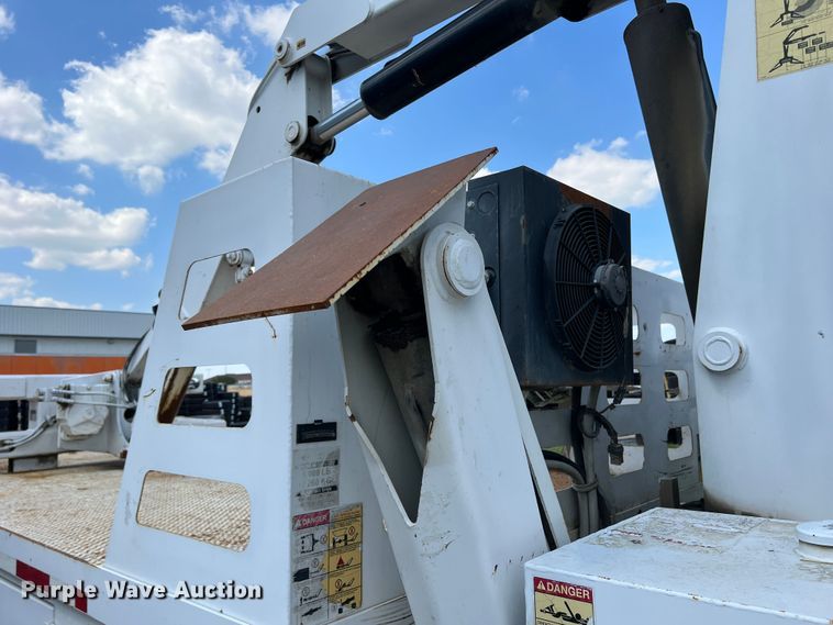 image for item MQ9817 2012 Freightliner Business Class M2 106  crane truck