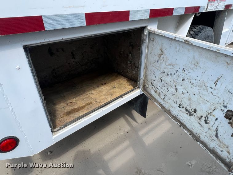 image for item MQ9817 2012 Freightliner Business Class M2 106  crane truck