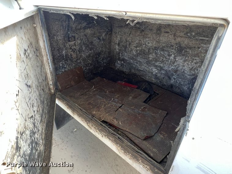 image for item MQ9817 2012 Freightliner Business Class M2 106  crane truck