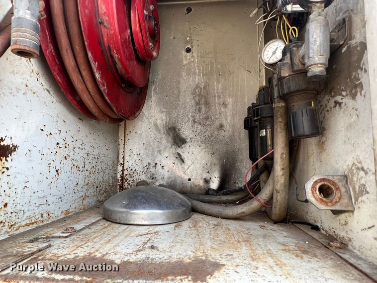 image for item MQ9817 2012 Freightliner Business Class M2 106  crane truck