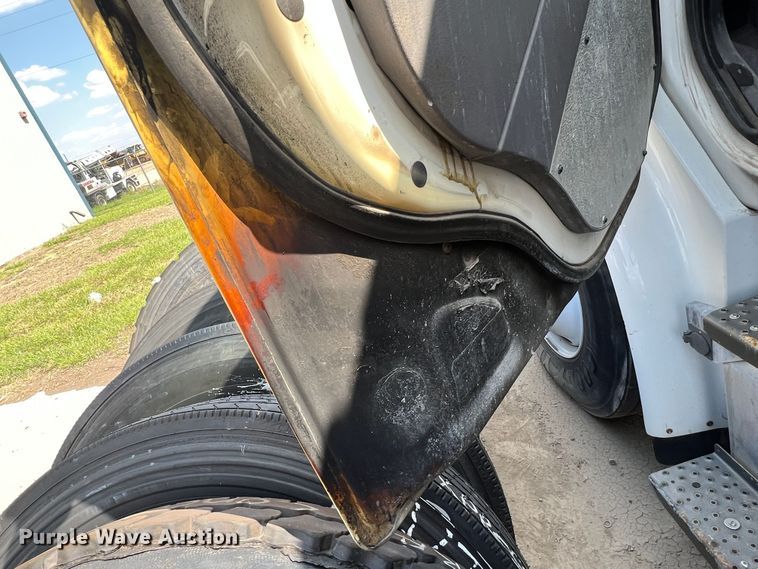 image for item MQ9817 2012 Freightliner Business Class M2 106  crane truck