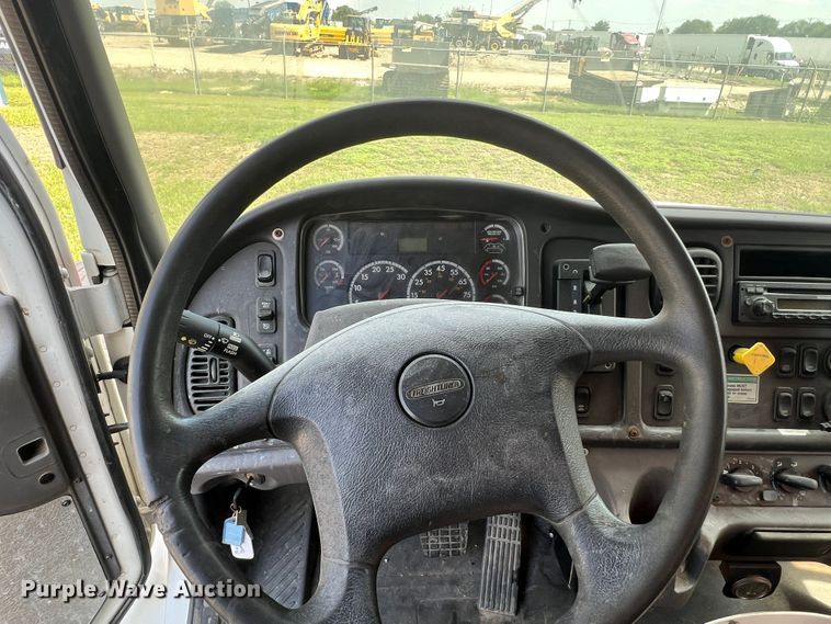 image for item MQ9817 2012 Freightliner Business Class M2 106  crane truck