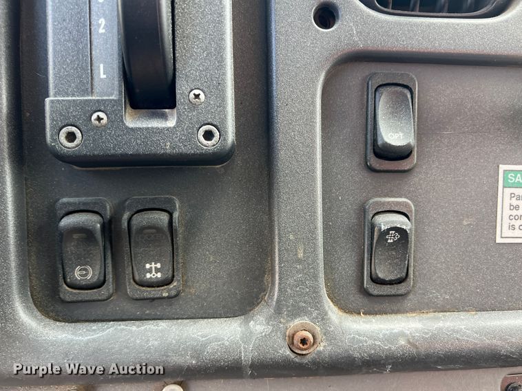 image for item MQ9817 2012 Freightliner Business Class M2 106  crane truck