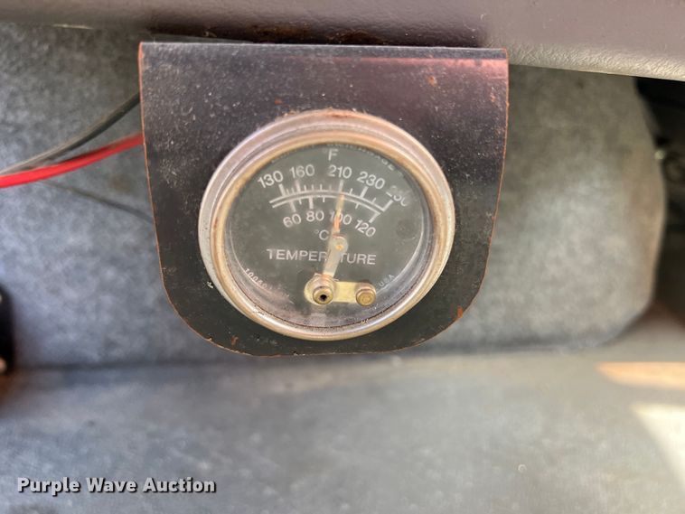 image for item MQ9817 2012 Freightliner Business Class M2 106  crane truck