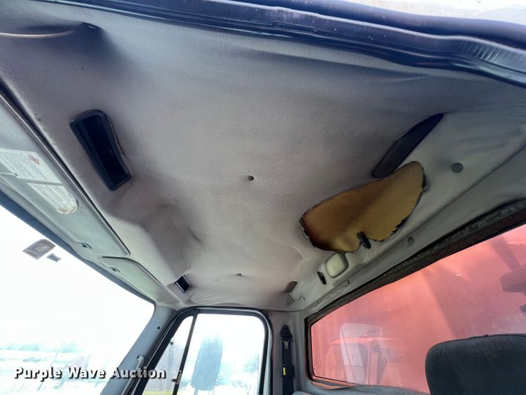 image for item MQ9817 2012 Freightliner Business Class M2 106  crane truck