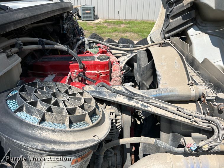 image for item MQ9817 2012 Freightliner Business Class M2 106  crane truck