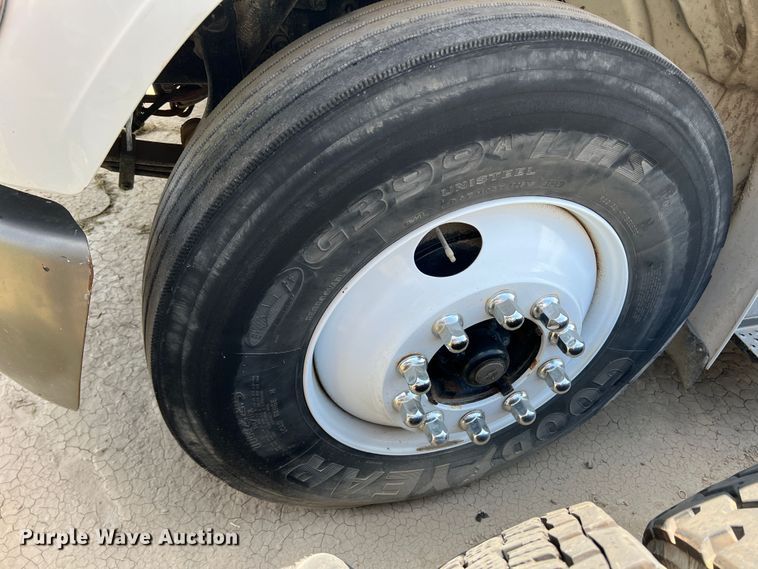 image for item MQ9817 2012 Freightliner Business Class M2 106  crane truck