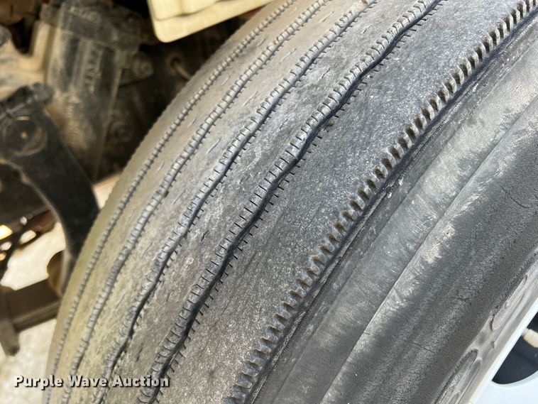 image for item MQ9817 2012 Freightliner Business Class M2 106  crane truck