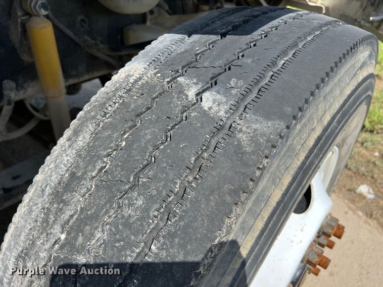 image for item MQ9817 2012 Freightliner Business Class M2 106  crane truck