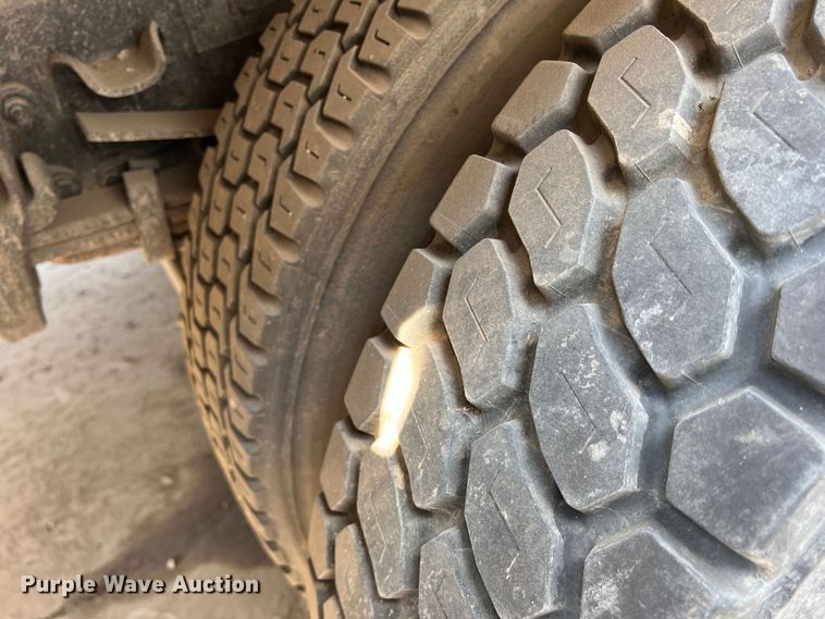 image for item MQ9817 2012 Freightliner Business Class M2 106  crane truck