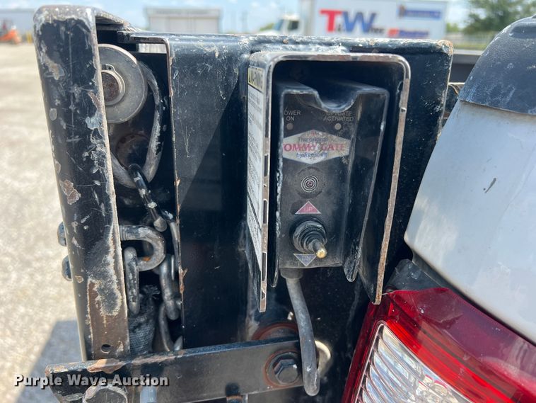 image for item MQ9818 2011 Ford F250 Super Duty  Ext. Cab pickup truck