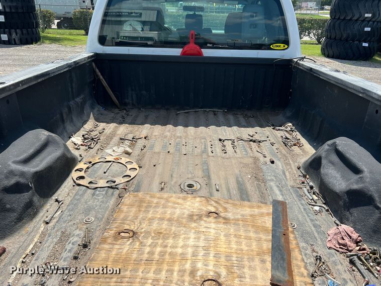 image for item MQ9818 2011 Ford F250 Super Duty  Ext. Cab pickup truck