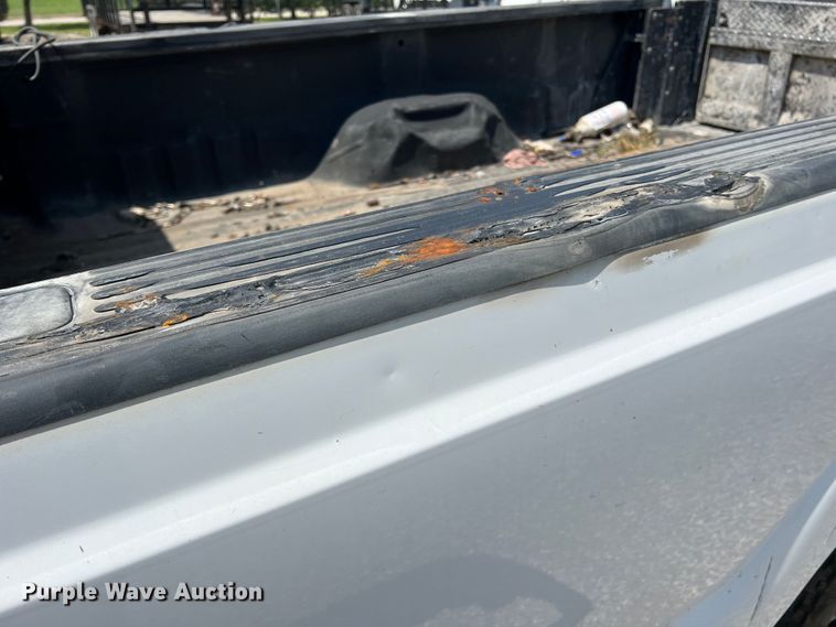 image for item MQ9818 2011 Ford F250 Super Duty  Ext. Cab pickup truck