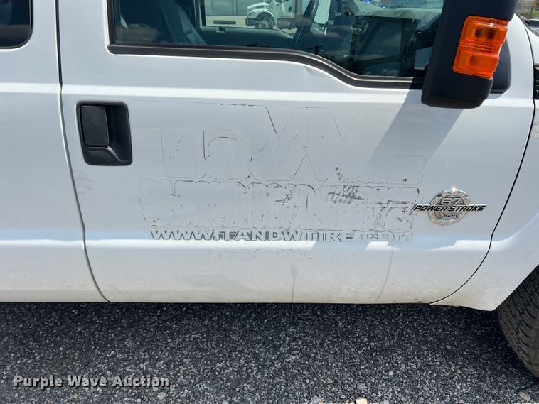 image for item MQ9818 2011 Ford F250 Super Duty  Ext. Cab pickup truck