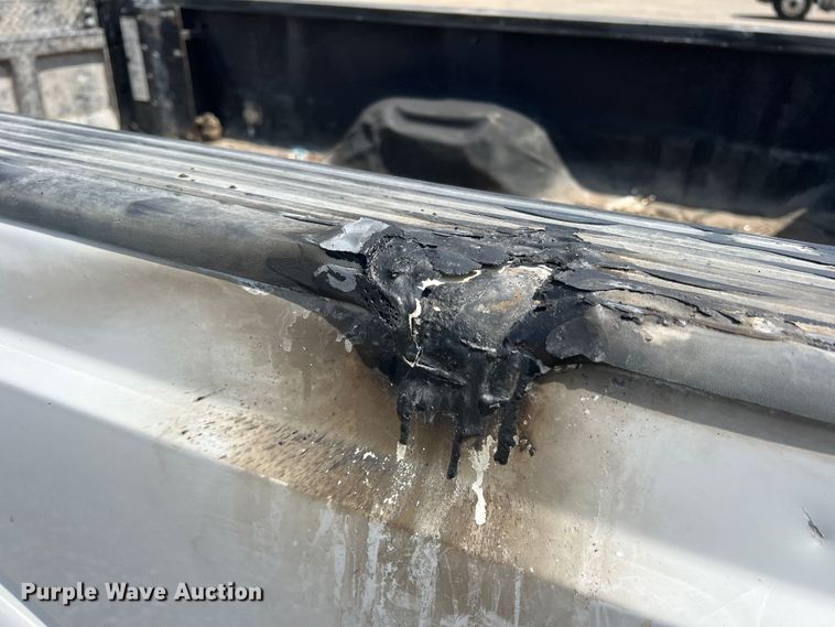 image for item MQ9818 2011 Ford F250 Super Duty  Ext. Cab pickup truck