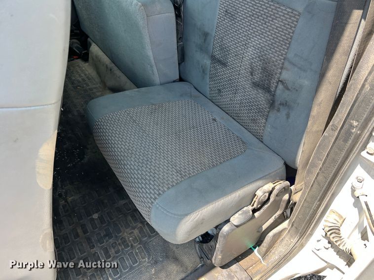 image for item MQ9818 2011 Ford F250 Super Duty  Ext. Cab pickup truck