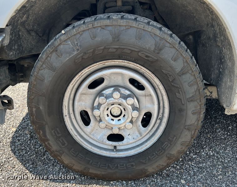 image for item MQ9818 2011 Ford F250 Super Duty  Ext. Cab pickup truck