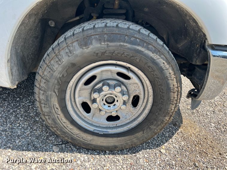 image for item MQ9818 2011 Ford F250 Super Duty  Ext. Cab pickup truck