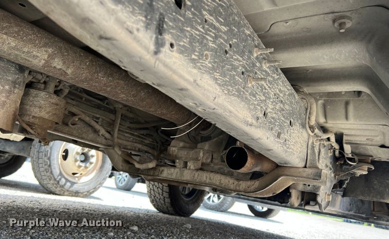 image for item MQ9818 2011 Ford F250 Super Duty  Ext. Cab pickup truck