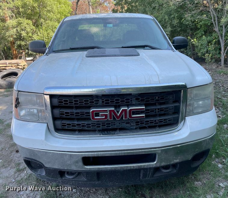 image for item MR9339 2013 GMC Sierra 2500HD  pickup truck