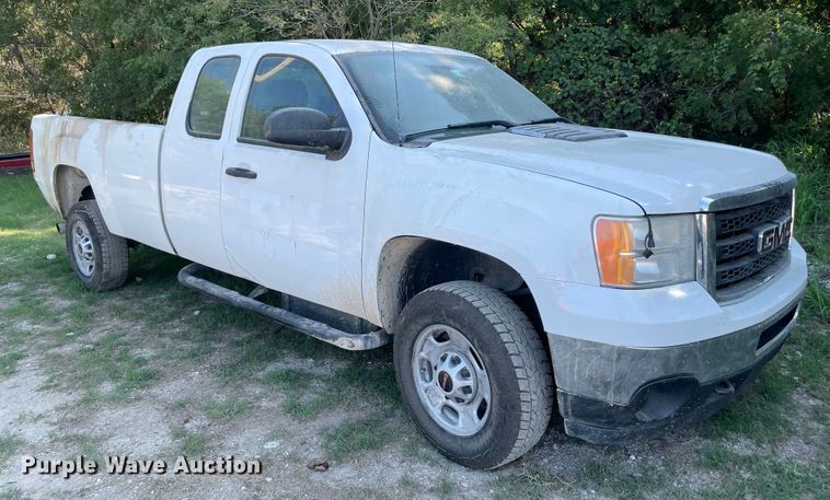image for item MR9339 2013 GMC Sierra 2500HD  pickup truck