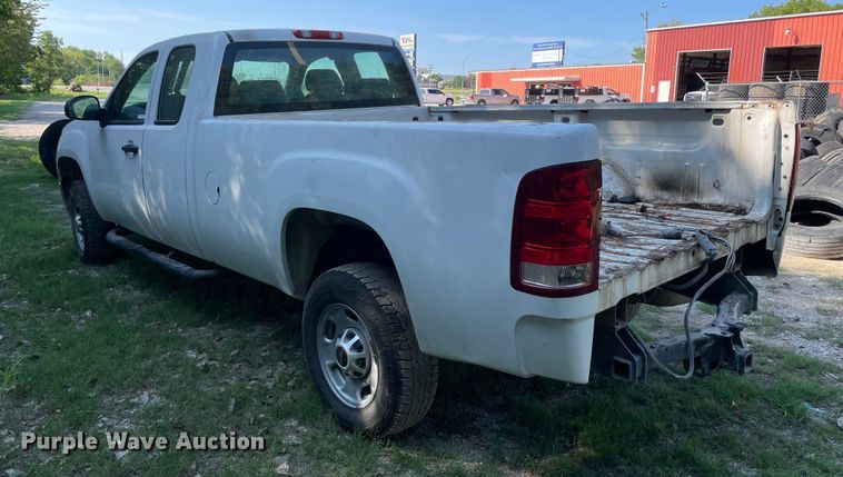 image for item MR9339 2013 GMC Sierra 2500HD  pickup truck