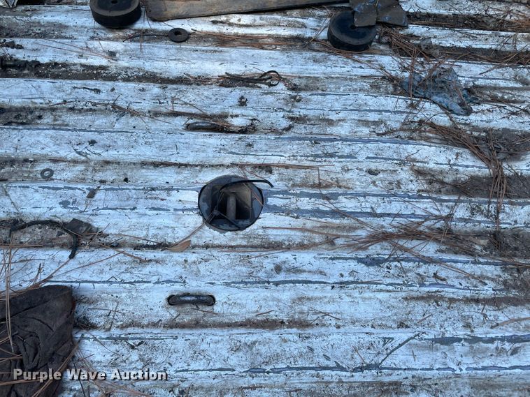 image for item MR9339 2013 GMC Sierra 2500HD  pickup truck