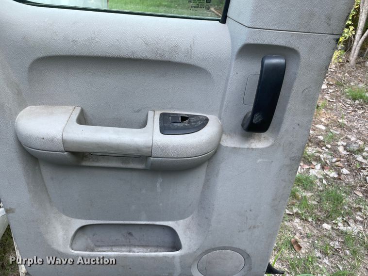 image for item MR9339 2013 GMC Sierra 2500HD  pickup truck