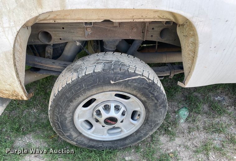 image for item MR9339 2013 GMC Sierra 2500HD  pickup truck