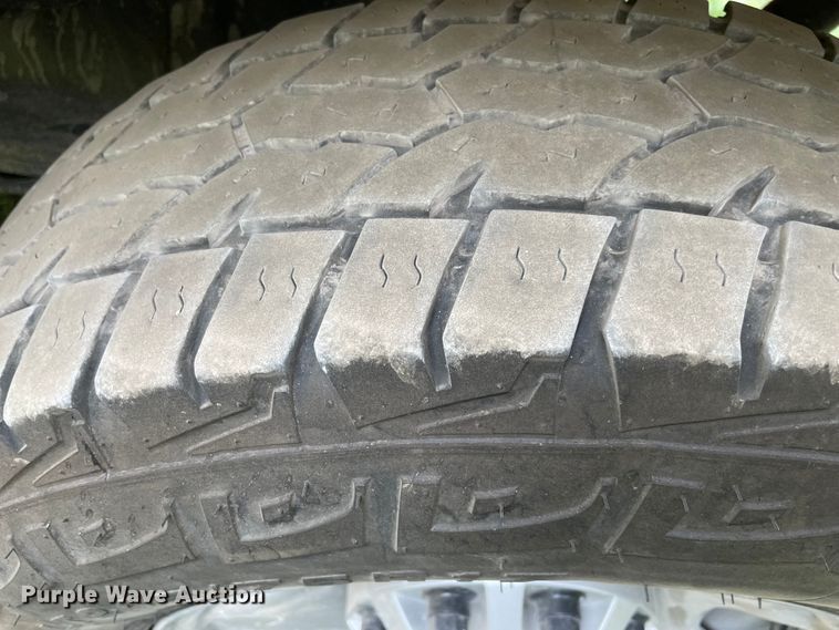 image for item MR9339 2013 GMC Sierra 2500HD  pickup truck