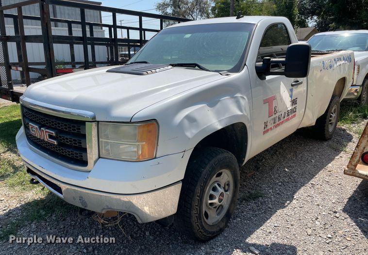 image for item MR9341 2013 GMC Sierra 2500HD  pickup truck