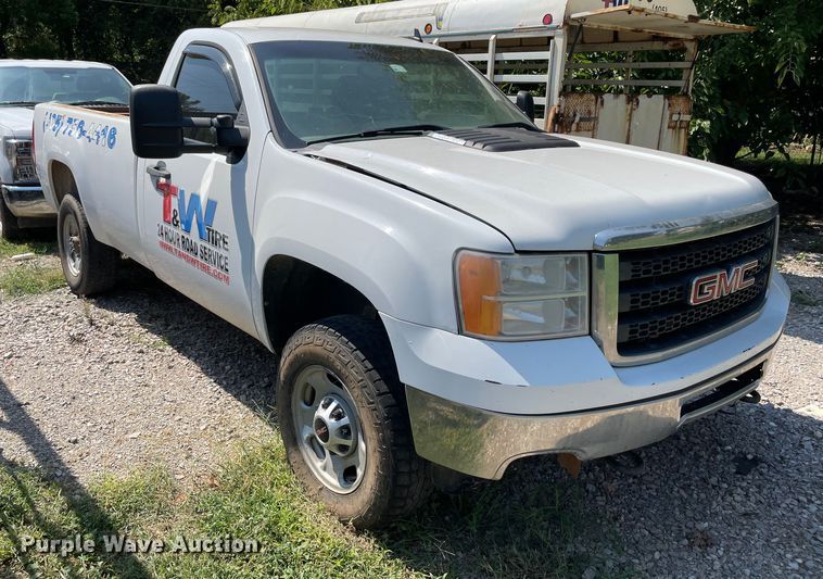 image for item MR9341 2013 GMC Sierra 2500HD  pickup truck