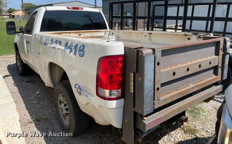 image for item MR9341 2013 GMC Sierra 2500HD  pickup truck