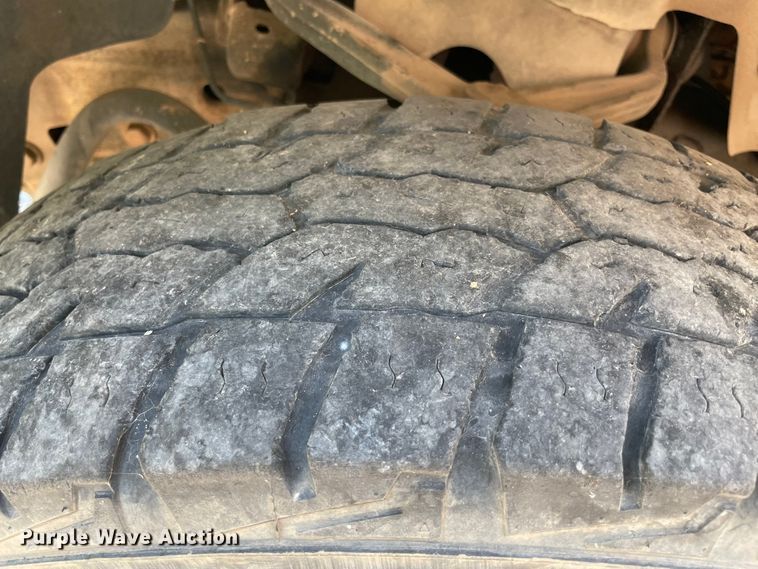 image for item MR9341 2013 GMC Sierra 2500HD  pickup truck