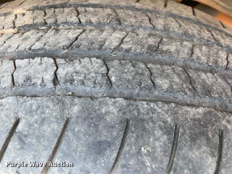 image for item MR9341 2013 GMC Sierra 2500HD  pickup truck